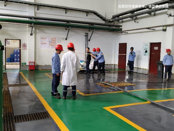 危化品治安防暴应急演练1_副本.jpg